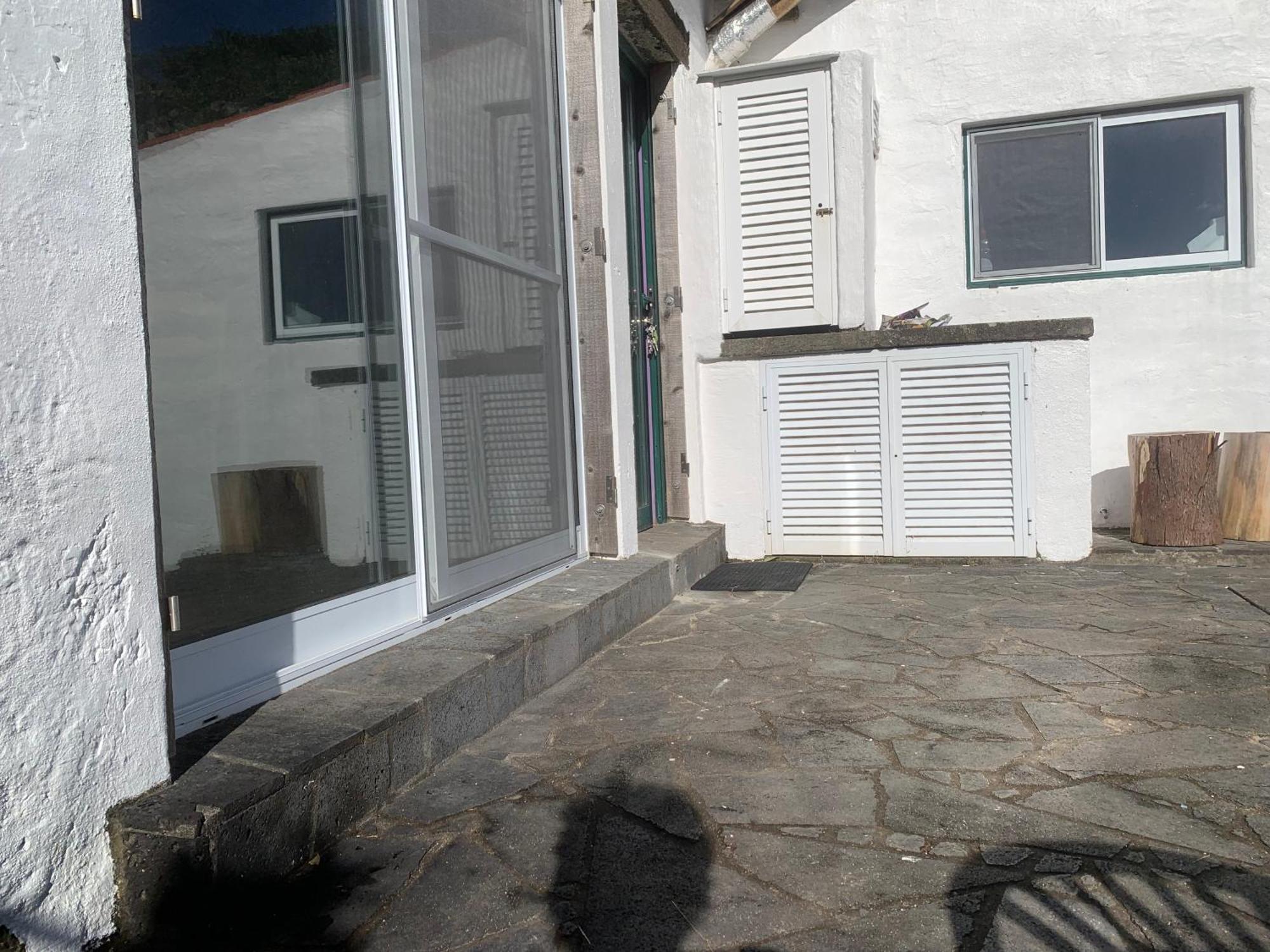 House With Forest View Lajes das Flores Luaran gambar