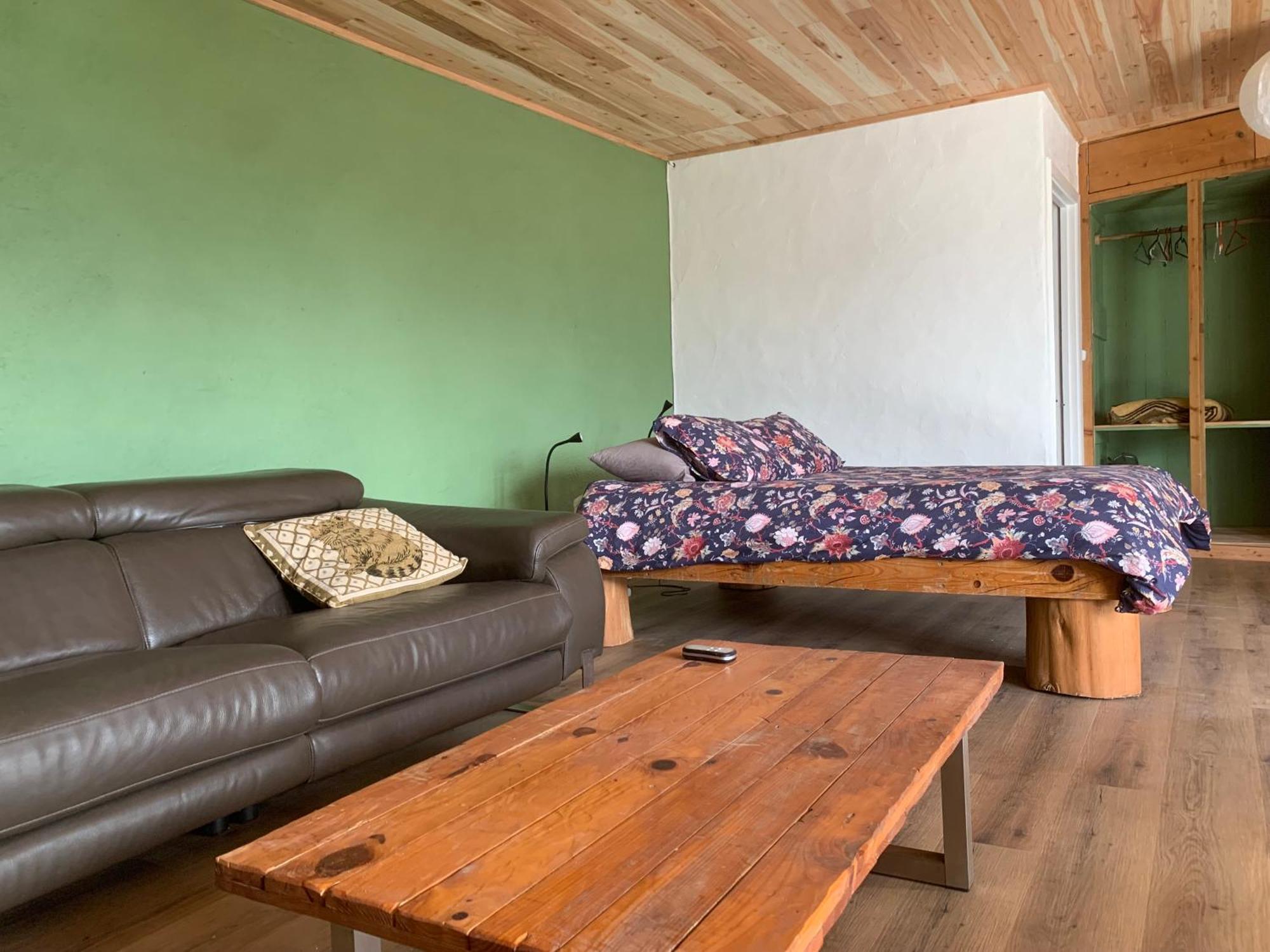 House With Forest View Lajes das Flores Luaran gambar